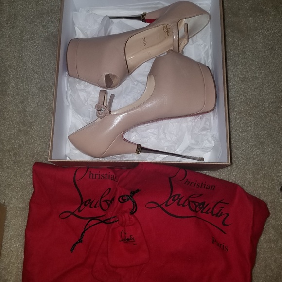 Louboutin Metallic heels nude - Picture 5 of 6